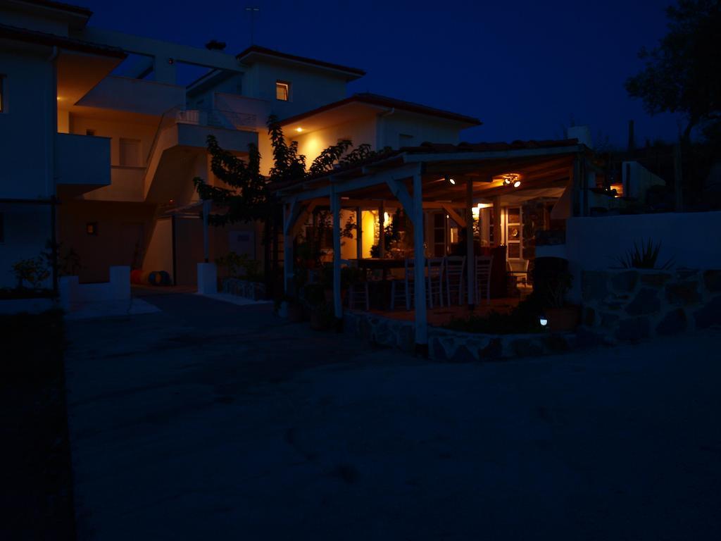 Lofos Vourvourou Apartment Exterior photo